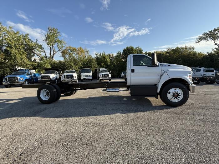 2026 Ford F-650 Standard
