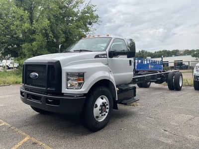 2026 Ford F-750 Standard
