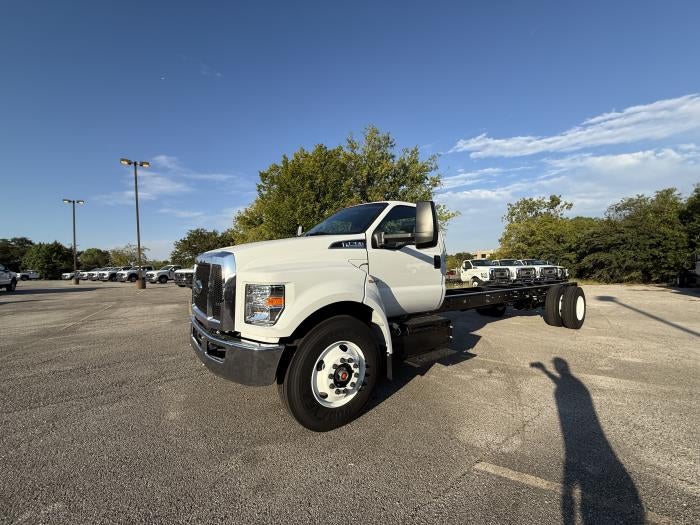 2026 Ford F-750 Standard