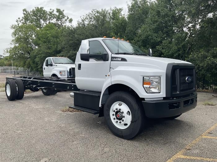 2026 Ford F-750 Standard