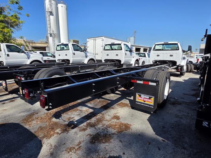 2026 Ford F-750 Standard