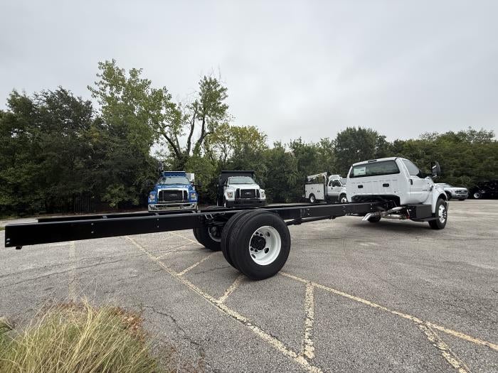 2026 Ford F-750 Standard