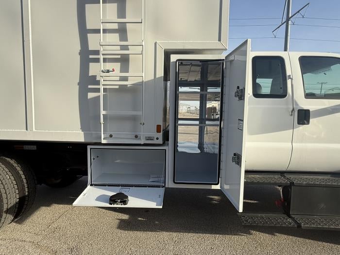 2023 Ford F-750 Standard