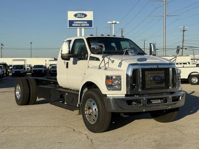 2023 Ford F-750 Standard