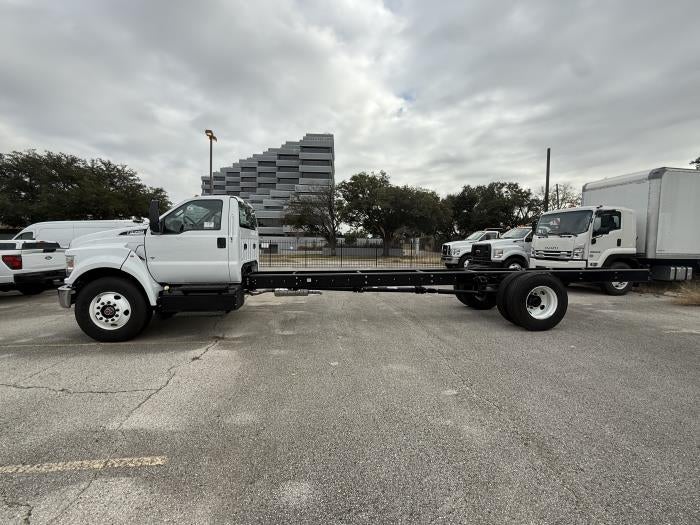 2027 Ford F-750 Preferred