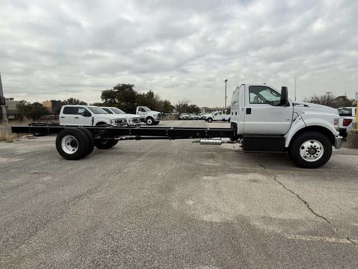 2027 Ford F-750 Preferred