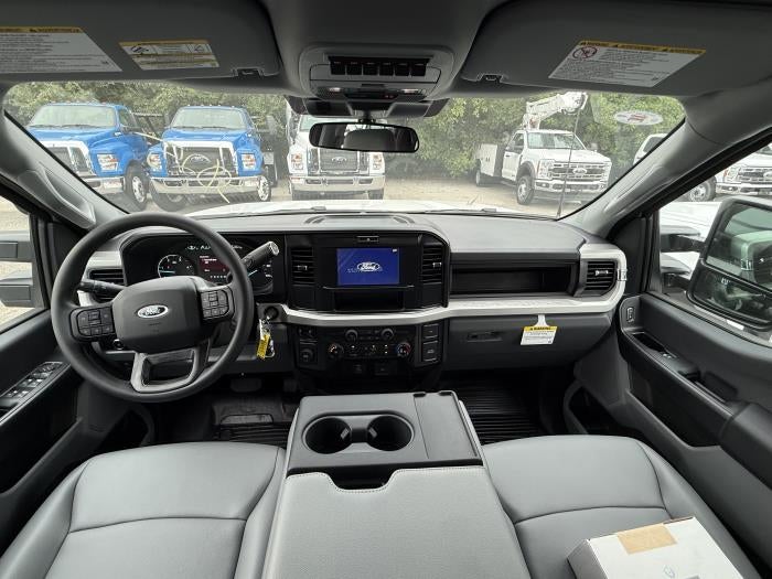 2025 Ford F-550 XL