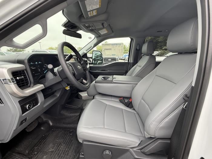 2025 Ford F-550 XL