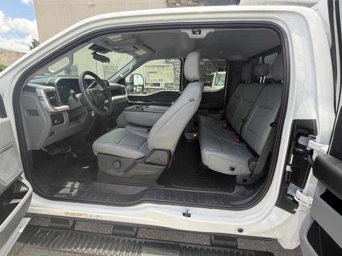2027 Ford F-550 XL