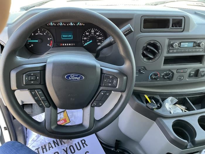 2025 Ford E-350 Standard