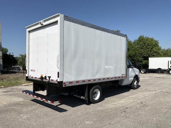 2026 Ford E-350 Standard