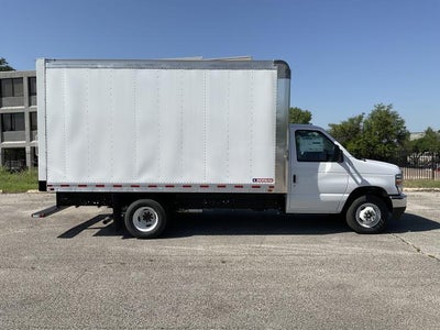 2026 Ford E-350 Standard