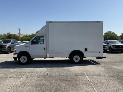 2025 Ford E-350 Standard