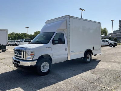 2025 Ford E-350 Standard