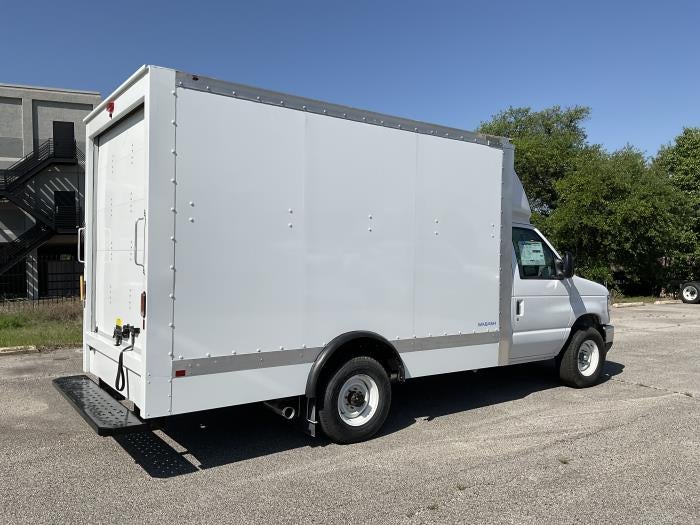 2025 Ford E-350 Standard