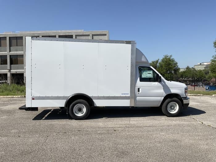 2025 Ford E-350 Standard
