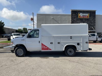 2026 Ford E-350 Standard
