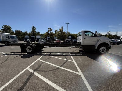 2026 Ford F-750 Standard