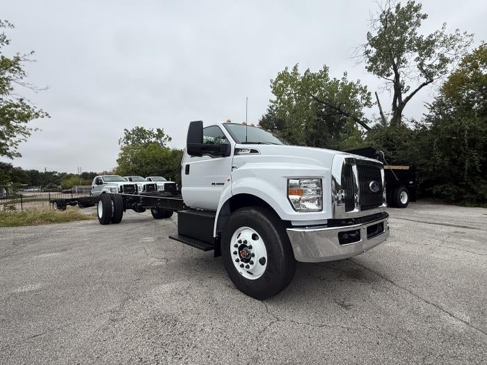 2026 Ford F-750 Standard