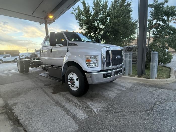 2026 Ford F-750 Standard