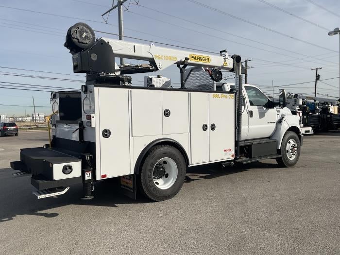 2027 Ford F-750 Preferred