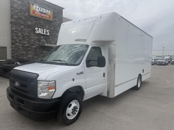 2026 Ford E-450 Standard