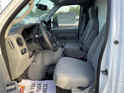 2025 Ford E-450 Standard