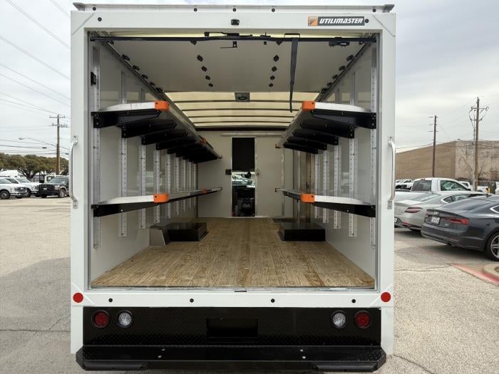 2026 Ford E-450 Standard