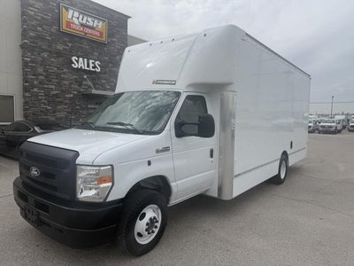 2026 Ford E-450 Standard
