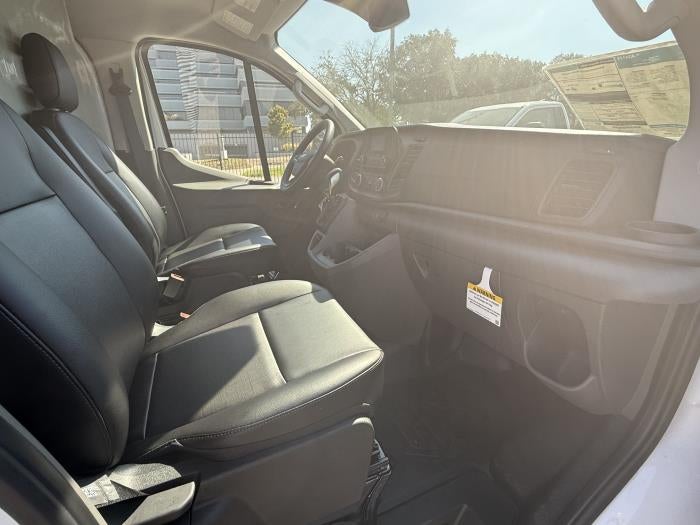 2025 Ford Transit-150 XL